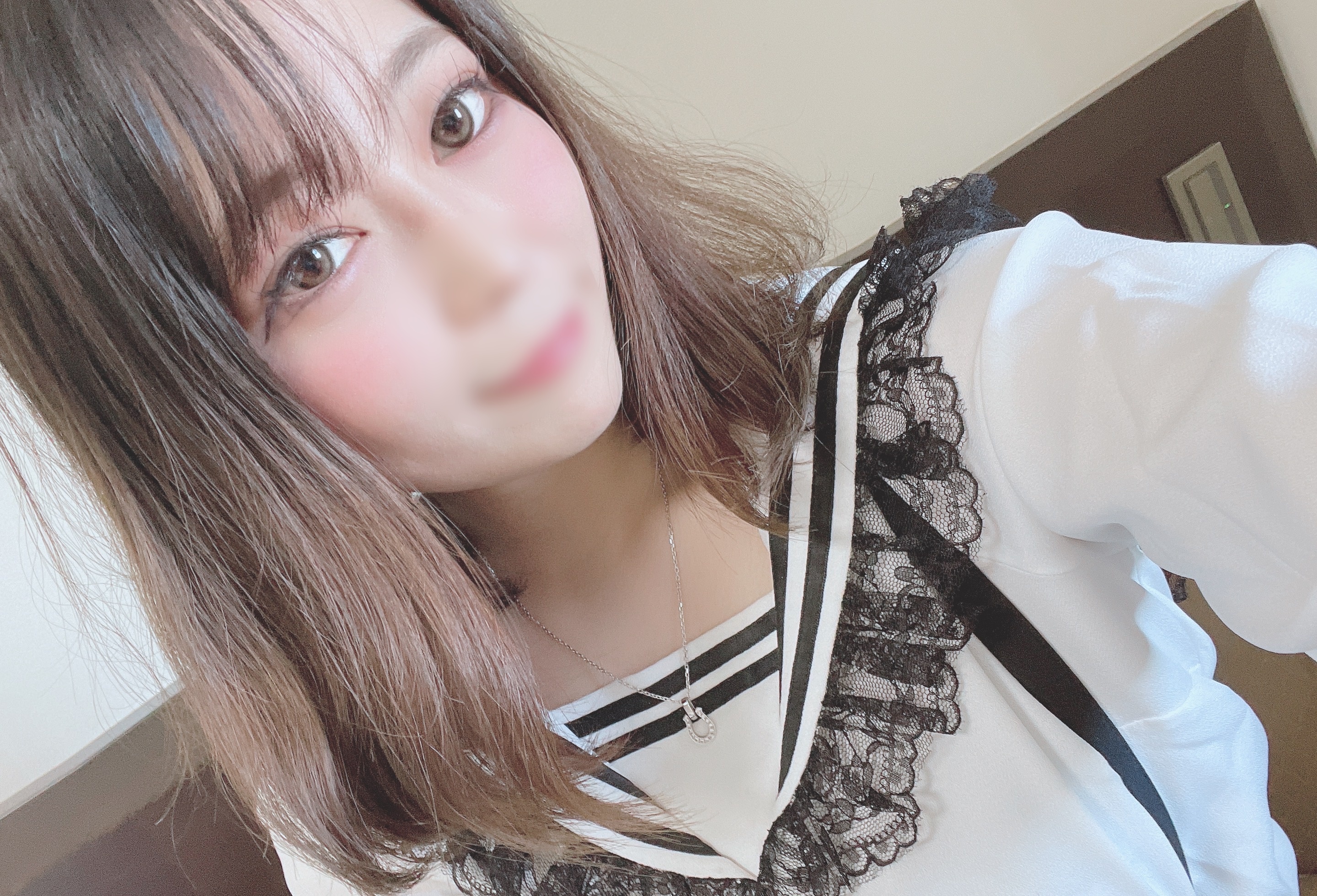 【素人无修正·附特典】FC2首次出演！想要零花钱就答应拍照！超可爱的小个子美女，强行中出惯例。