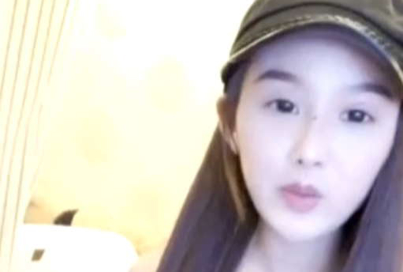 看妳还能多骚的。！