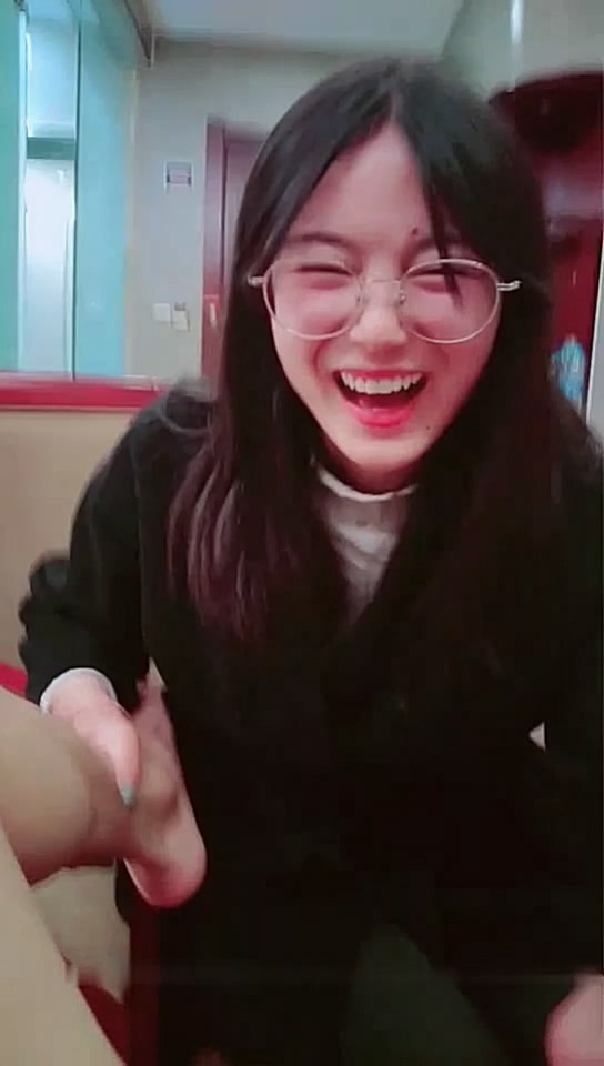 贵州师范学院刘X娟带作业本和男友开房