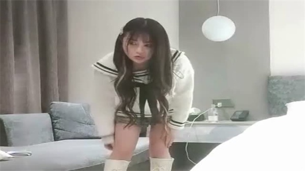 利哥探花极品学生妹全程录制各种骚姿势大腿掰的很开